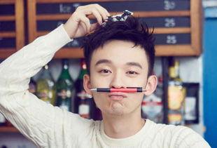 董子健什么背景,从影视新星到实力派演员的成长之路