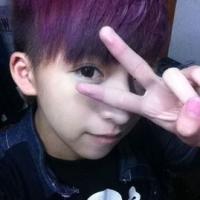 黄梓熙网红图片,时尚魅力，青春活力